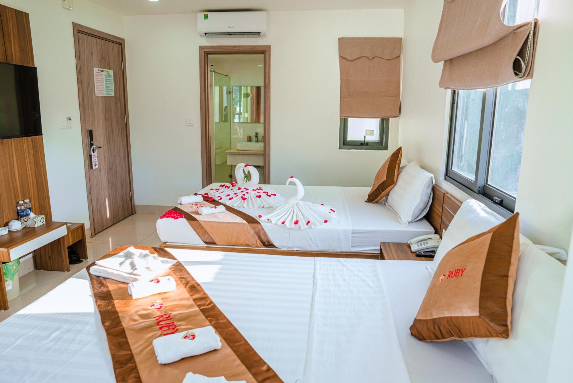 Ruby Hotel Cat Ba Dong Khe Sau Exterior foto